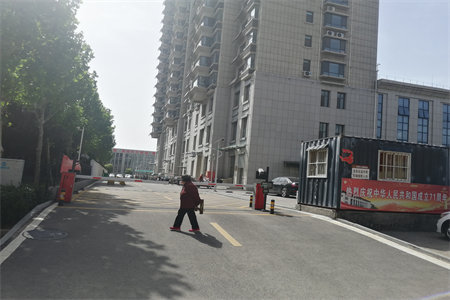 中天步行街2室2厅1卫立新小学学区房。